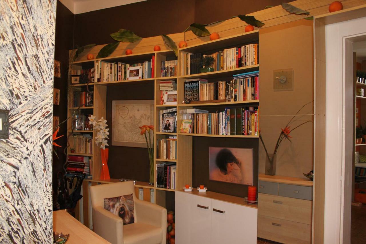 Cosy Apartment Under The Tower Prag Exterior foto